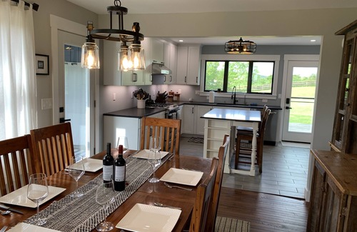 Damascus House | Hilltop Getaway with a Saltwater Heated PoolnSleeps 12 ~ 5 Bedroom, 2 Bath