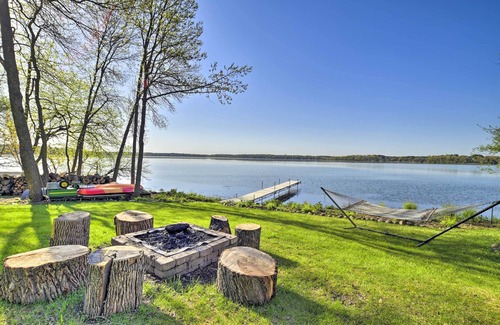Princeton House | Hilltop Green Lake Home: Dock, Kayaks, Views!