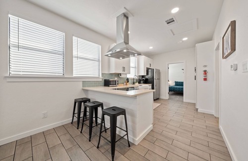 Lakeway House | Hilltop Haven, Couples Getaway
