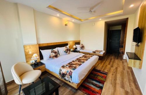 Bullawala Hotel | Hilltop Haven With Scenic Mountain View