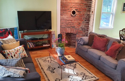 Takoma Park House | Hilltop Hide-away, close to everything!