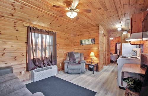 Knoxville House | Hilltop Hideaway 1 - Pet Friendly!