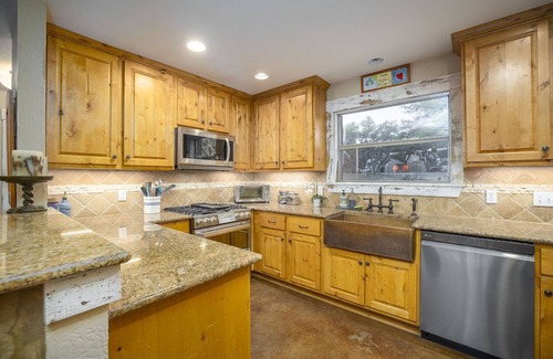 Wimberley House | Hilltop Hideaway - 14 Scenic Acres! Brand new pool with 2 hot tubs; pickleball court, sleeps 12.