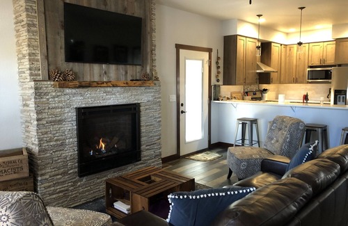 Rapid City Cabin | Hilltop Hideaway in the seclusion of the beautiful Black Hills
