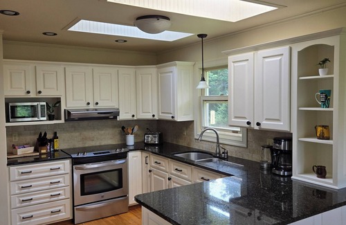 Quispamsis House | Hilltop Hideaway Quispamsis