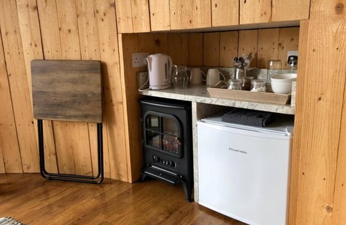 Silverbridge Cabin | Hilltop Hideaway (Secluded pod + Private hot tub)