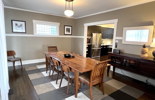 Queen Anne House | Hilltop House: Great Location, NEW Furniture!