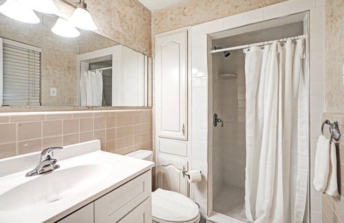 Mineral Wells House | Hilltop Inn- Swimming Pool