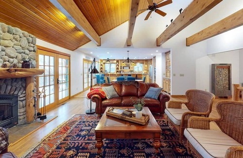 Hayden View Estates House | Hilltop Lodge - Beautiful Hayden Lake Home W/Deck
