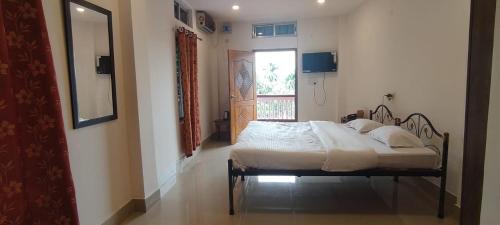 Sualkuchi House | Hilltop Lodge