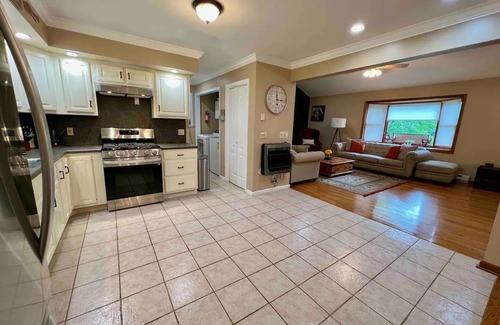 Lake Ariel House | HillTop Manor-Spacious 6BR+PS5+FirePit+Pool Table