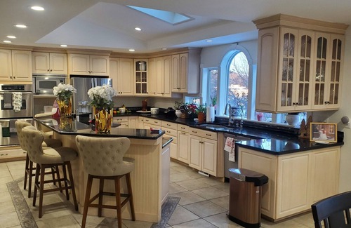 Niskayuna Villa | Hilltop Mansion Near Saratoga @ Rebecca's Fountain with Chef, Masseur & Fun