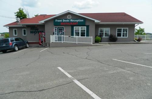 Grand Falls Hotel | Hilltop Motel & Restaurant