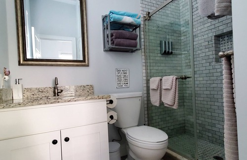 Juno Beach House | Hilltop Ocean Side Paradise near Roger Dean Stadium, Loggerhead Turtle Sanctuary