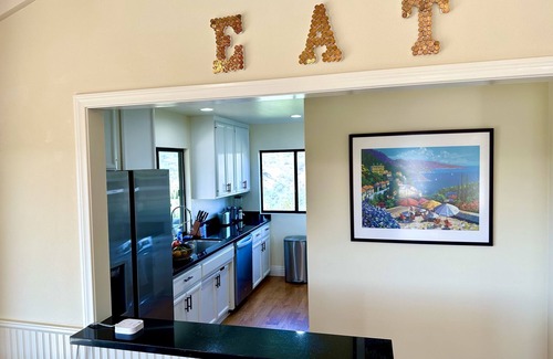 Fallbrook House | Hilltop Penthouse Cottage with Sweeping Views