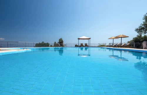 Leivathos Apartment | Hilltop Resort