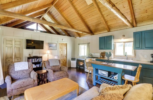 Rexford Cabin | Hilltop 'Reynolds Roost' by Lake Koocanusa!