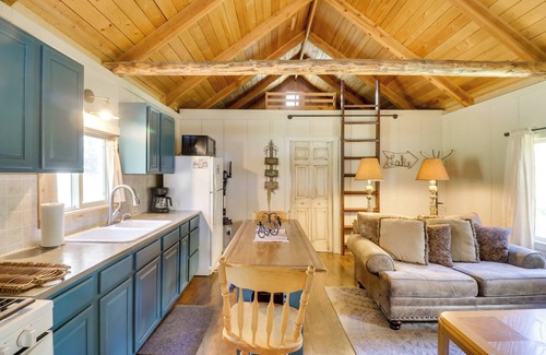 Rexford Cabin | Hilltop 'Reynolds Roost' by Lake Koocanusa!