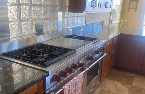 Harrisonburg House | Hilltop View house. Stylish 4 bedroom luxury home with 360 degree views
