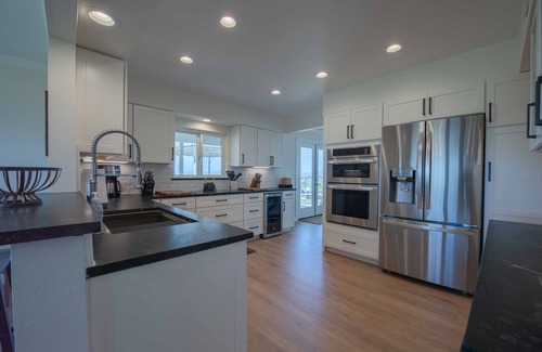 Paso Robles House | Hilltop Vineyard Home w/360 Views, Pool & Fire Pit!