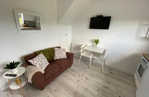 Crosreagh Apartment | Hillview Apartment