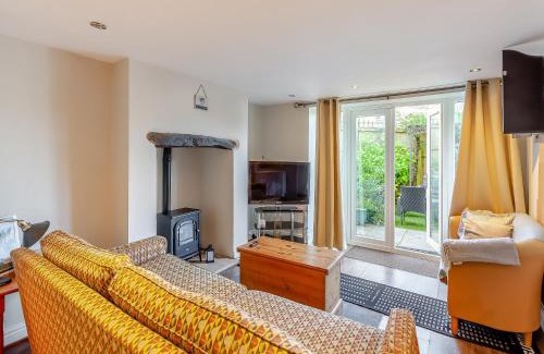 North Nibley House | Hillview Cottage