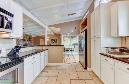 Granite Shoals House | Hillview Estate