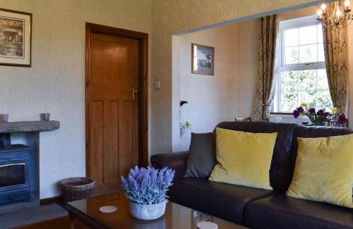 Milnthorpe House | Hillview