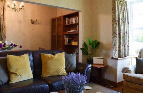 Milnthorpe House | Hillview