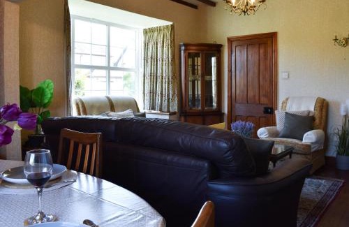 Milnthorpe House | Hillview