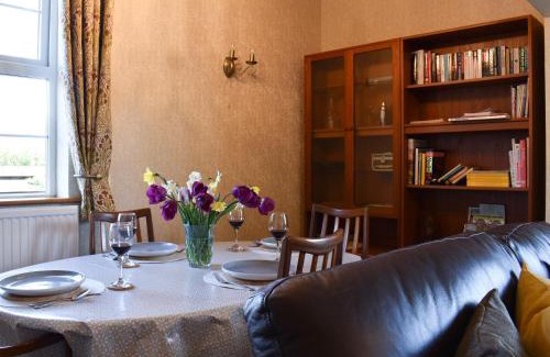Milnthorpe House | Hillview