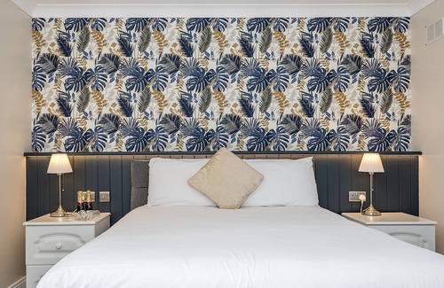 Lusk House | Hillview House