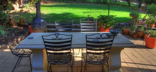 Lankeys Creek Bed & Breakfast | Hillview Oak B&B