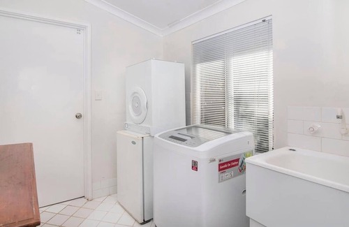 Naturaliste Cottage | Hillview - Yallingup bush retreat