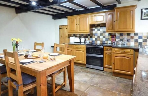 Worton Cottage | HILLWAYS, pet friendly, character holiday cottage in Gunnerside