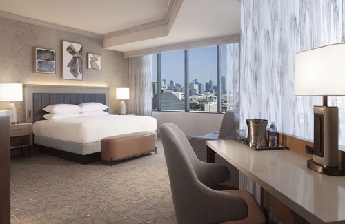 Dallas Design District Resort | Hilton Anatole