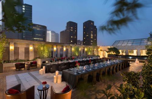 Yansha Hotel | Hilton Beijing - Close to Capital Airport Express Subway & Liangma River located in the Embassy area