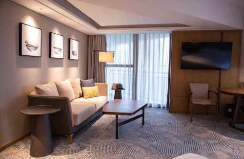Yansha Hotel | Hilton Beijing - Close to Capital Airport Express Subway & Liangma River located in the Embassy area