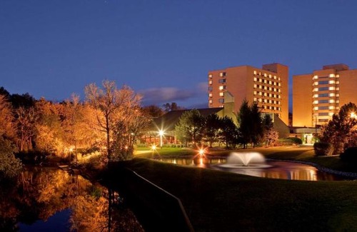 Northbrook Hotel | Hilton Chicago/Northbrook