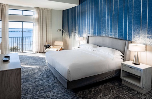 Rockwall Resort | Hilton Dallas/Rockwall Lakefront