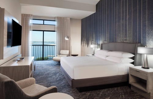 Rockwall Resort | Hilton Dallas/Rockwall Lakefront
