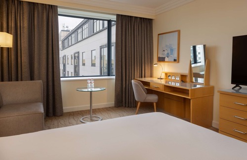 Sutton Cross Hotel | Hilton Dublin Airport Hotel