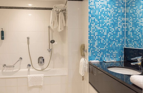 Sutton Cross Hotel | Hilton Dublin Airport Hotel