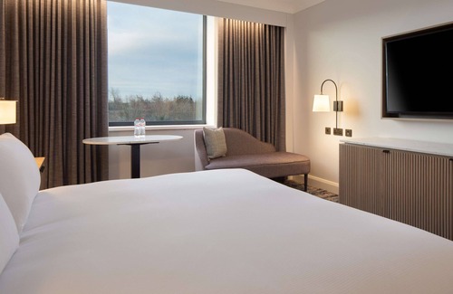 Sutton Cross Hotel | Hilton Dublin Airport Hotel
