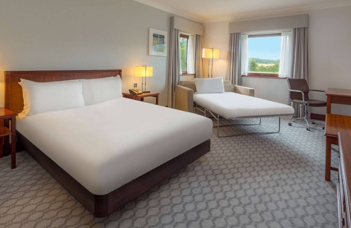 Elkesley Hotel | Hilton East Midlands Airport