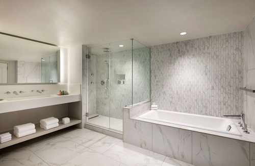 Fort Collins Hotel | Hilton Fort Collins