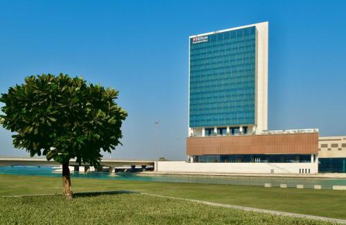 Manama Hotel | Hilton Garden Inn Bahrain Bay