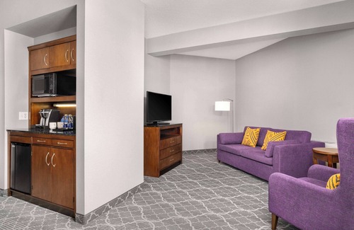 Calgary Hotel | Hilton Garden Inn Calgary Airport