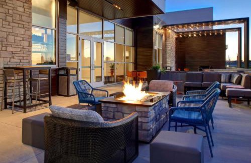 Cedar Rapids - Iowa City Hotel | Hilton Garden Inn Cedar Rapids
