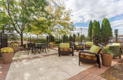 Tinley Park Hotel | Hilton Garden Inn Chicago/Tinley Park
